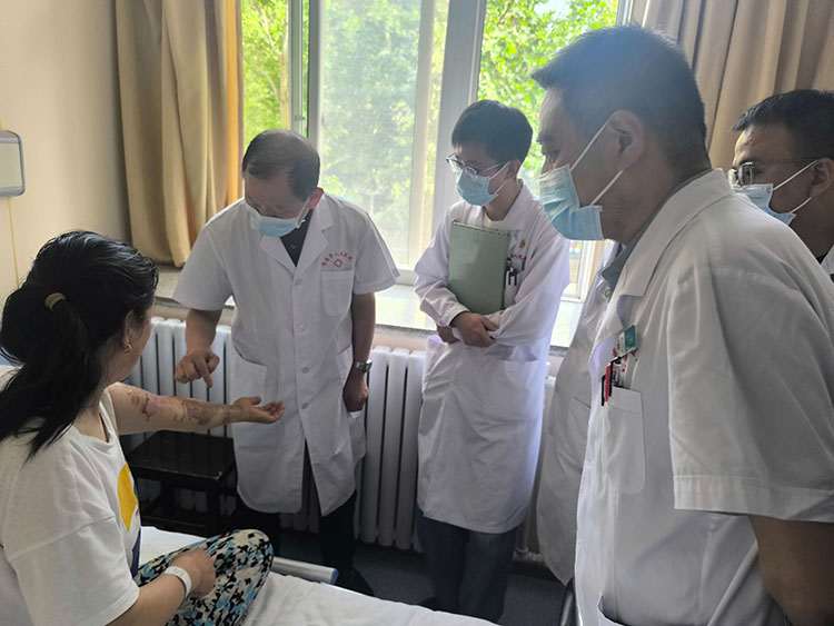 风险久久久久久亚洲精品影院