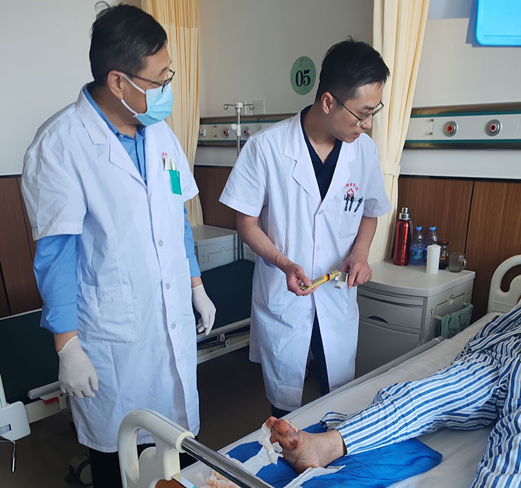 风险久久久久久亚洲精品影院