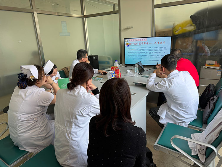 风险久久久久久亚洲精品影院