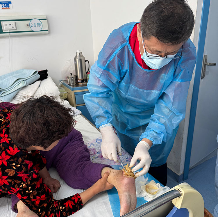 风险久久久久久亚洲精品影院