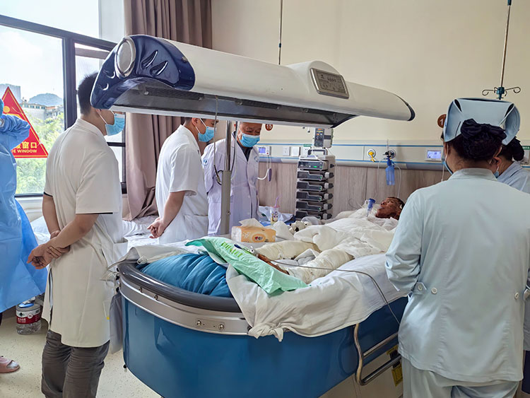 风险久久久久久亚洲精品影院