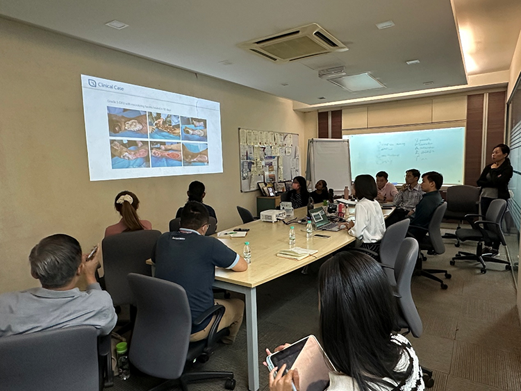 风险久久久久久亚洲精品影院