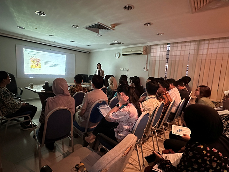 风险久久久久久亚洲精品影院