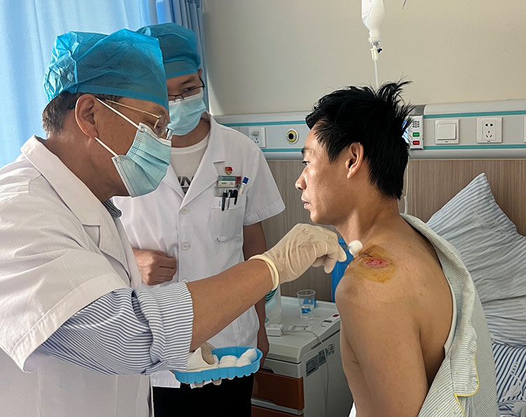 风险久久久久久亚洲精品影院