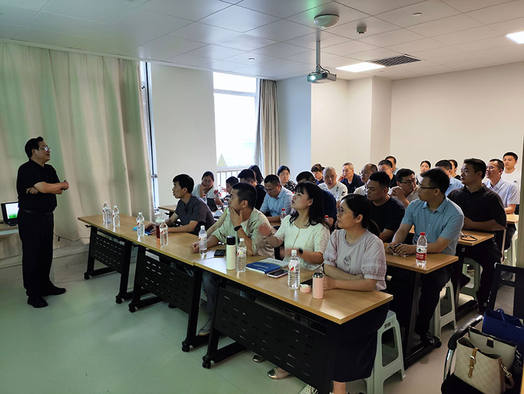 风险久久久久久亚洲精品影院