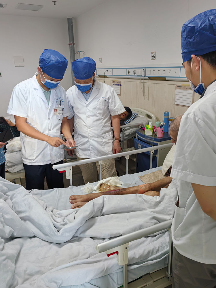 风险久久久久久亚洲精品影院