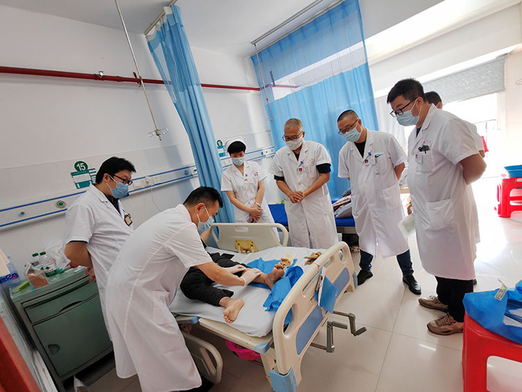 风险久久久久久亚洲精品影院