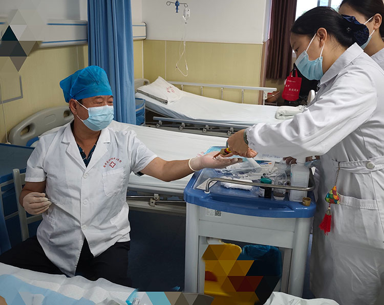 风险久久久久久亚洲精品影院