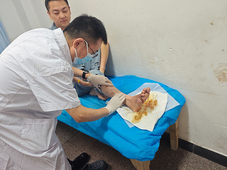 风险久久久久久亚洲精品影院