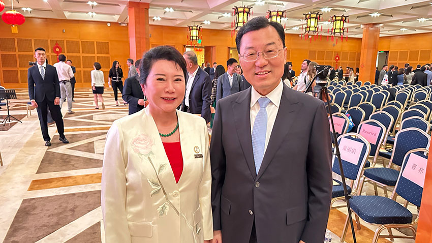 风险久久久久久亚洲精品影院