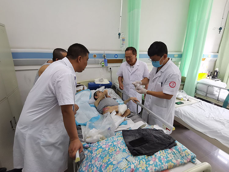 风险久久久久久亚洲精品影院