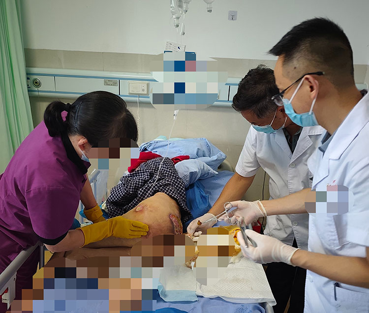 风险久久久久久亚洲精品影院