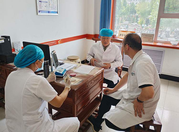 风险久久久久久亚洲精品影院