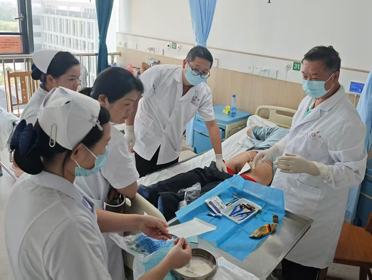 风险久久久久久亚洲精品影院