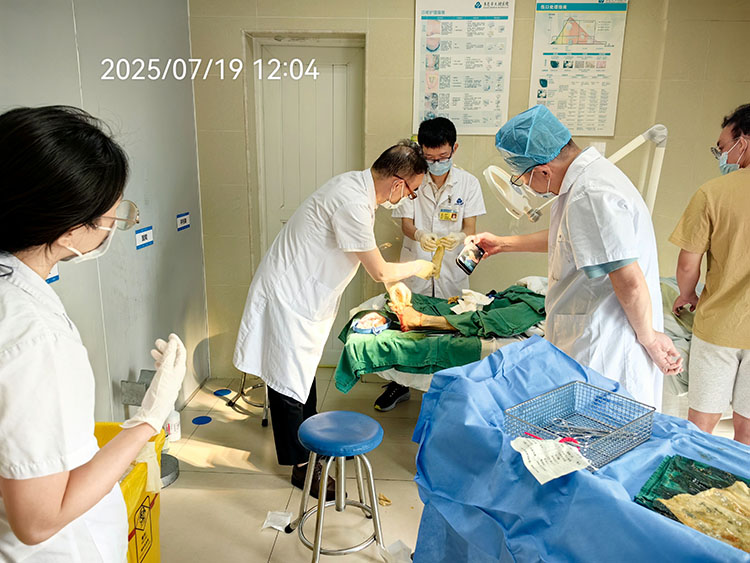 风险久久久久久亚洲精品影院