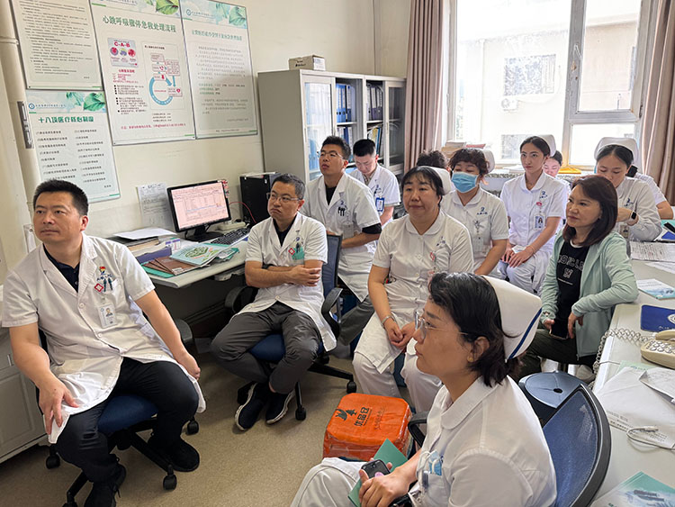 风险久久久久久亚洲精品影院