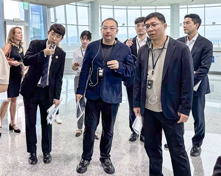 风险久久久久久亚洲精品影院