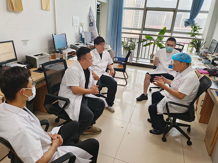 风险久久久久久亚洲精品影院