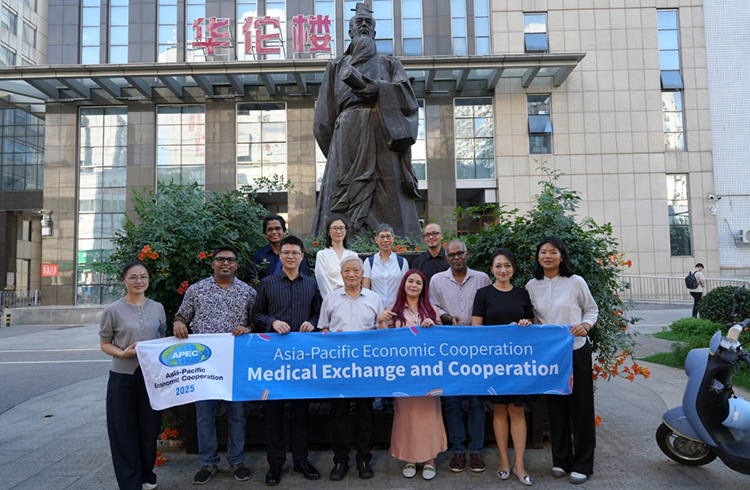 风险久久久久久亚洲精品影院