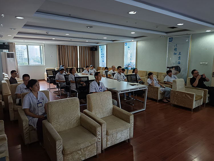 风险久久久久久亚洲精品影院