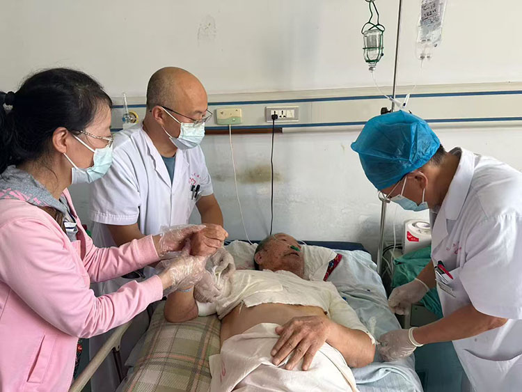 风险久久久久久亚洲精品影院