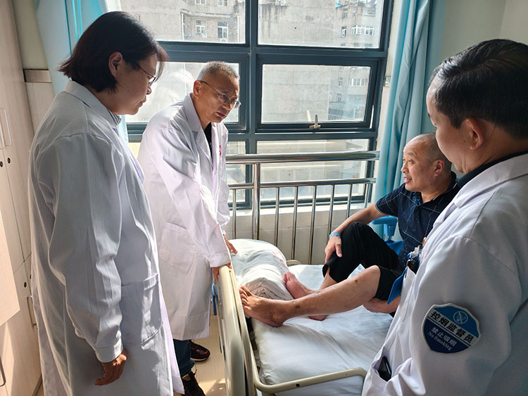 风险久久久久久亚洲精品影院