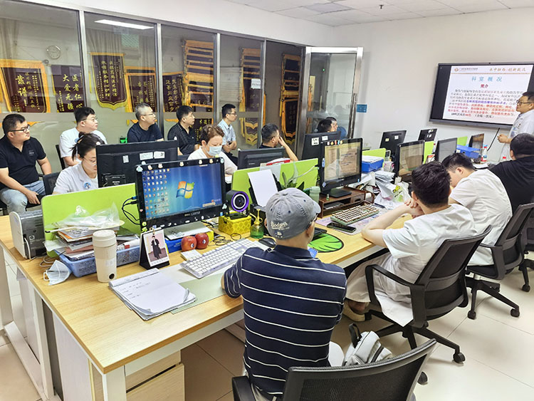 风险久久久久久亚洲精品影院