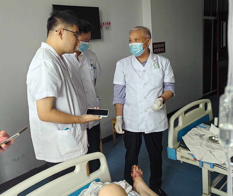 风险久久久久久亚洲精品影院