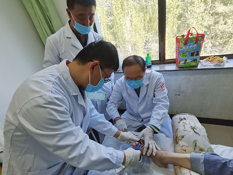 风险久久久久久亚洲精品影院