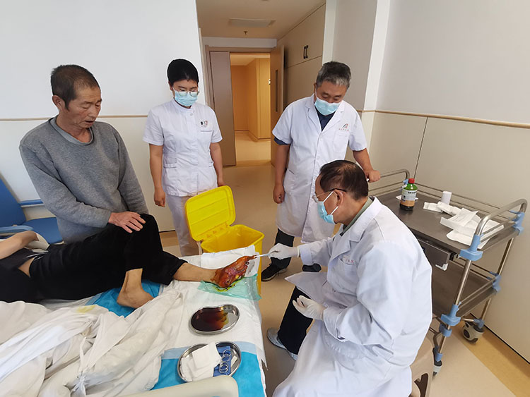 风险久久久久久亚洲精品影院