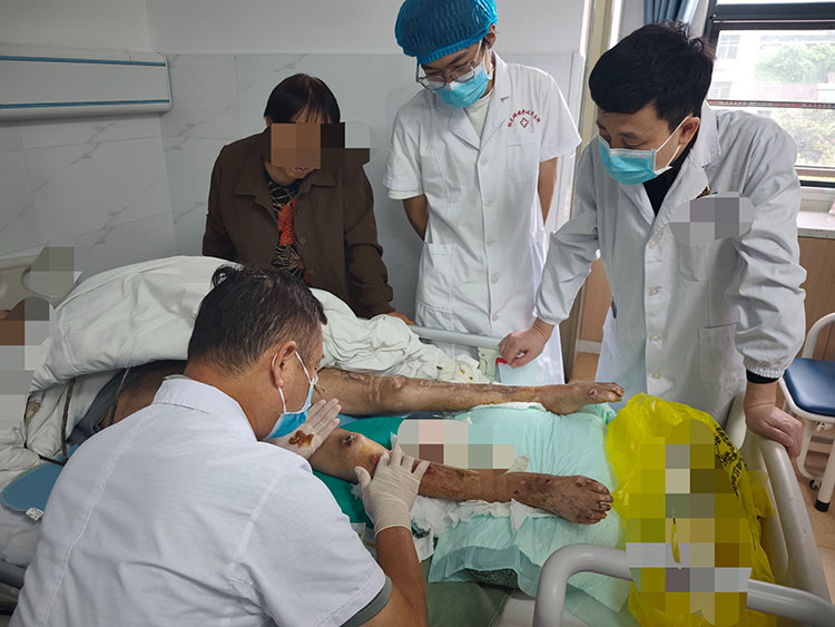 风险久久久久久亚洲精品影院