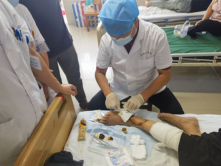 风险久久久久久亚洲精品影院