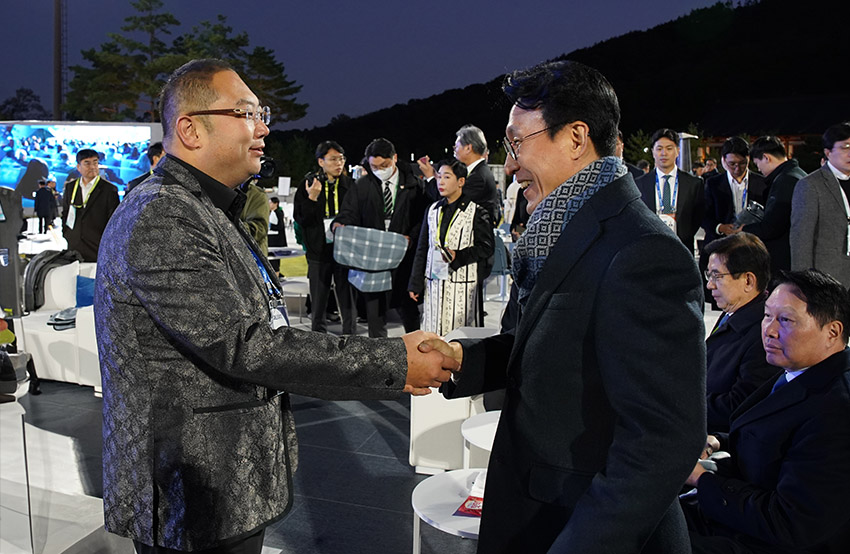 风险久久久久久亚洲精品影院