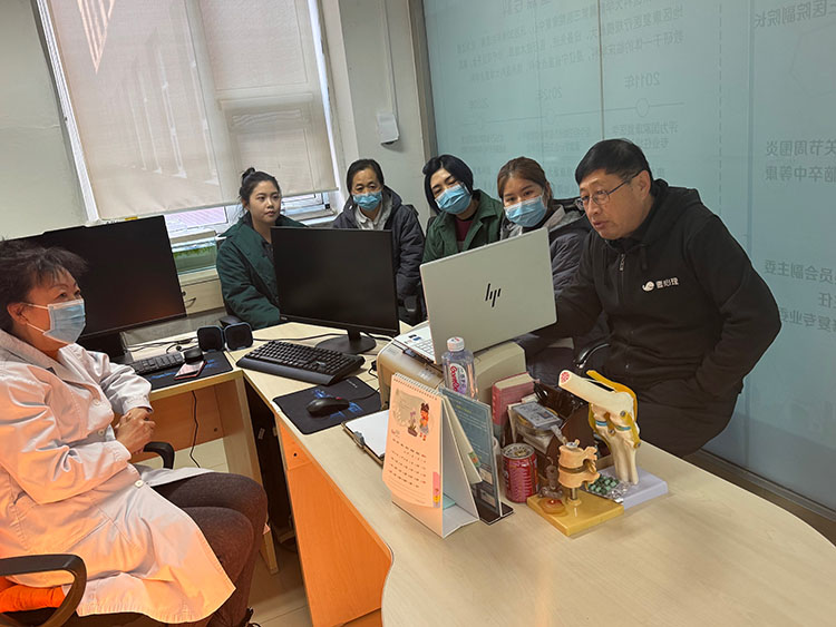 风险久久久久久亚洲精品影院