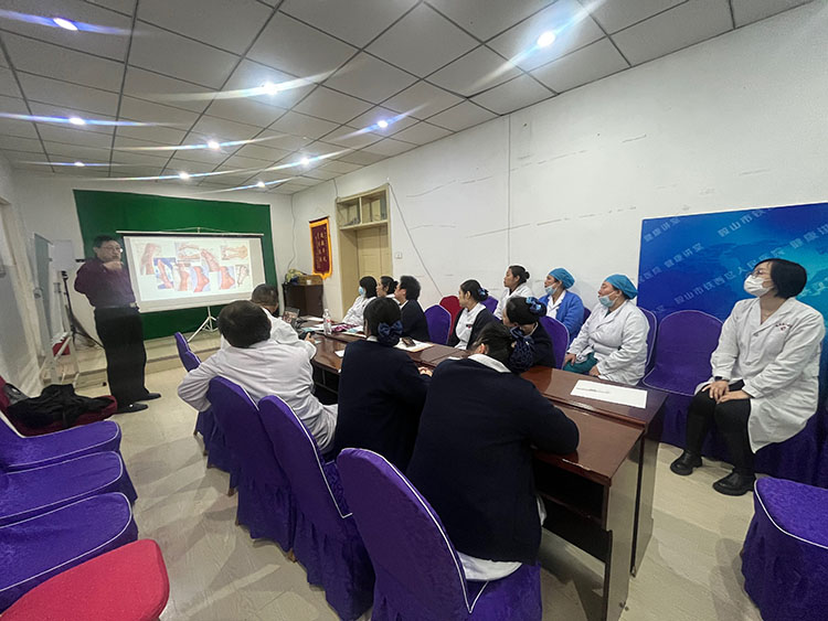 风险久久久久久亚洲精品影院