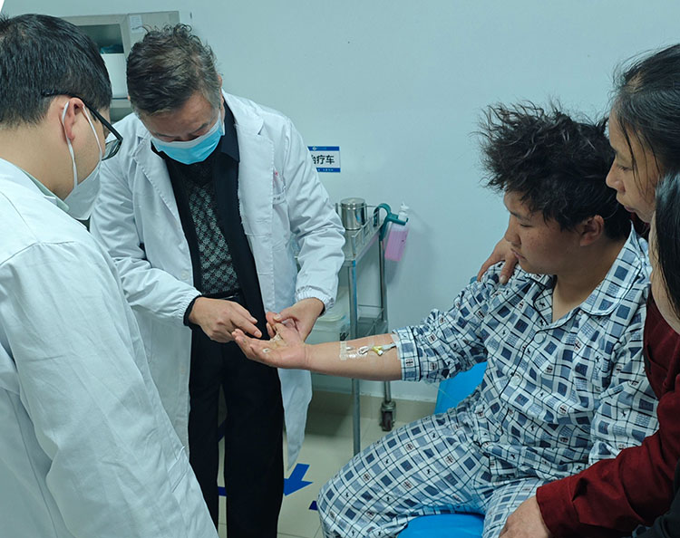 风险久久久久久亚洲精品影院