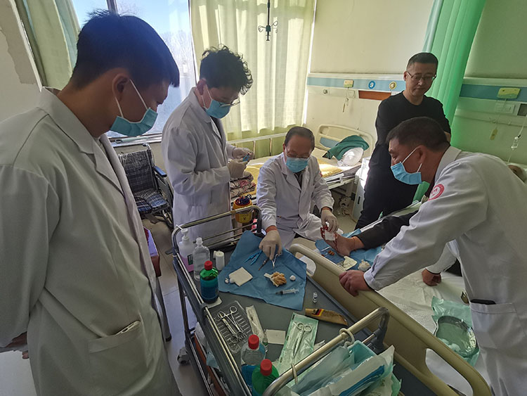 风险久久久久久亚洲精品影院