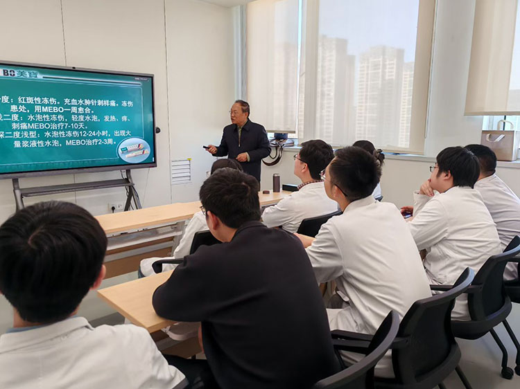 风险久久久久久亚洲精品影院