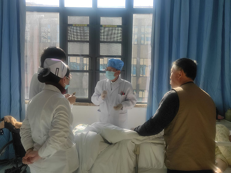 风险久久久久久亚洲精品影院