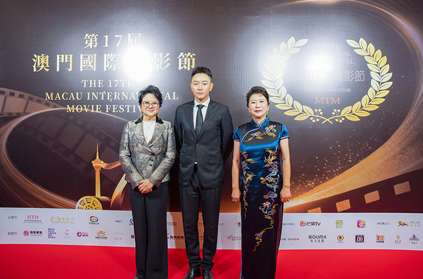 风险久久久久久亚洲精品影院