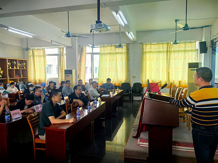 风险久久久久久亚洲精品影院