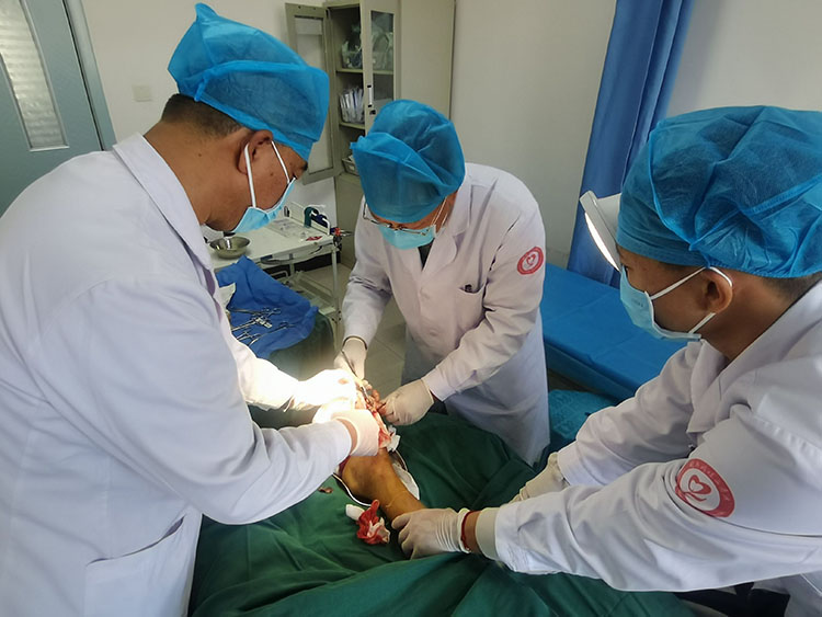 风险久久久久久亚洲精品影院