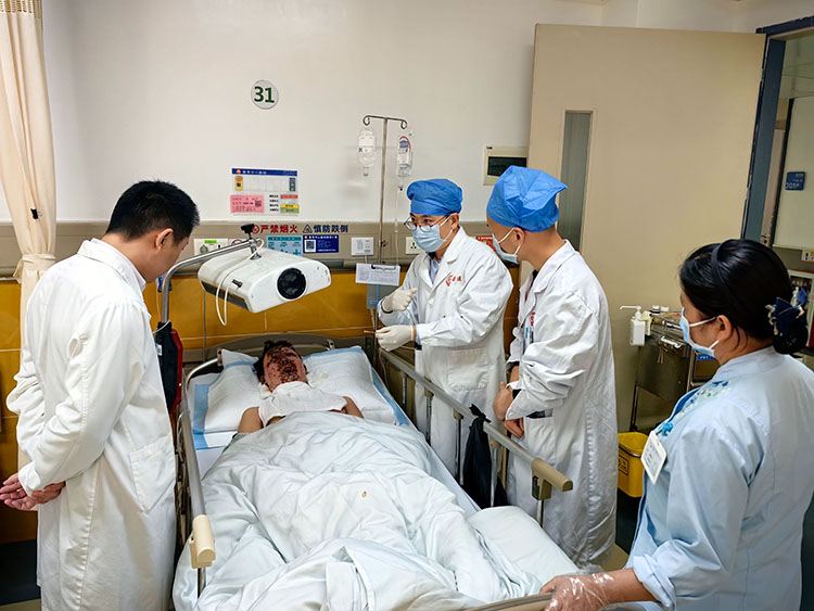 风险久久久久久亚洲精品影院