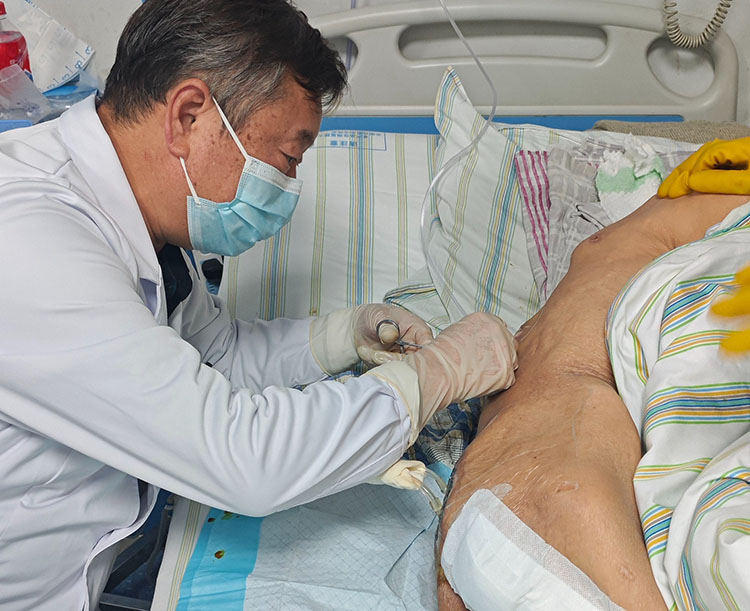 风险久久久久久亚洲精品影院