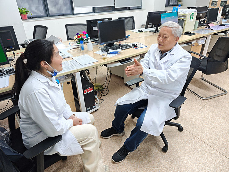 风险久久久久久亚洲精品影院