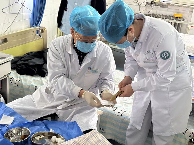 风险久久久久久亚洲精品影院