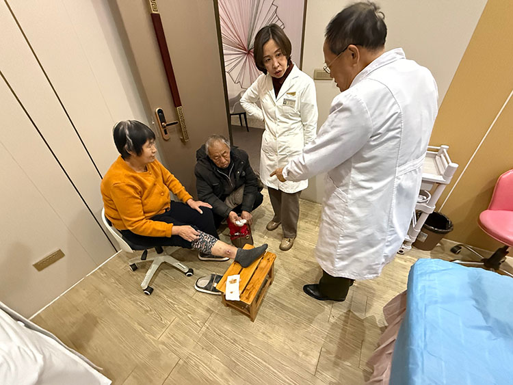 风险久久久久久亚洲精品影院