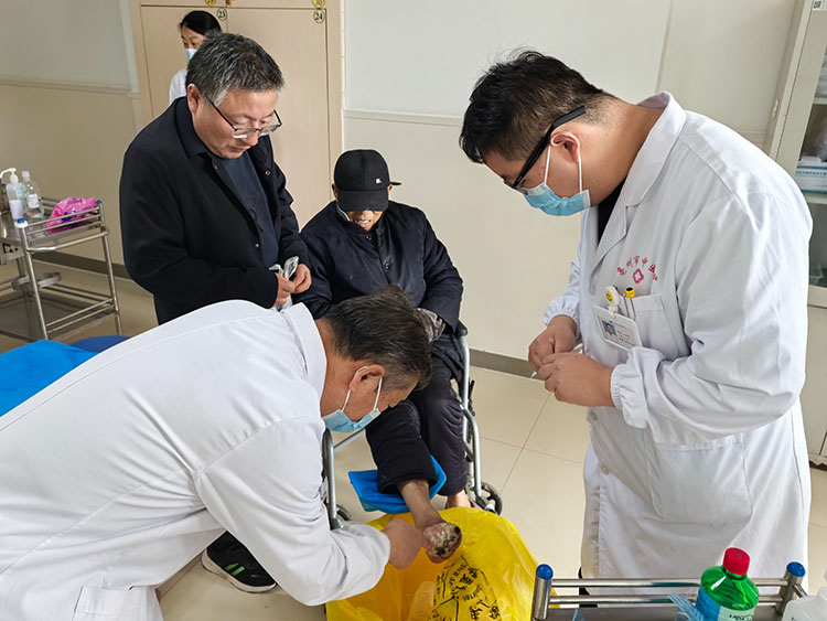 风险久久久久久亚洲精品影院