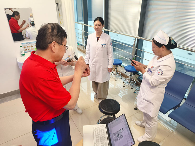 风险久久久久久亚洲精品影院