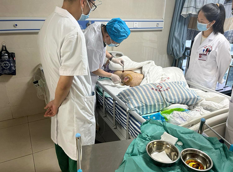 风险久久久久久亚洲精品影院